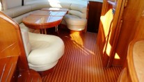 SEAS THE MOMENT - Dining Area